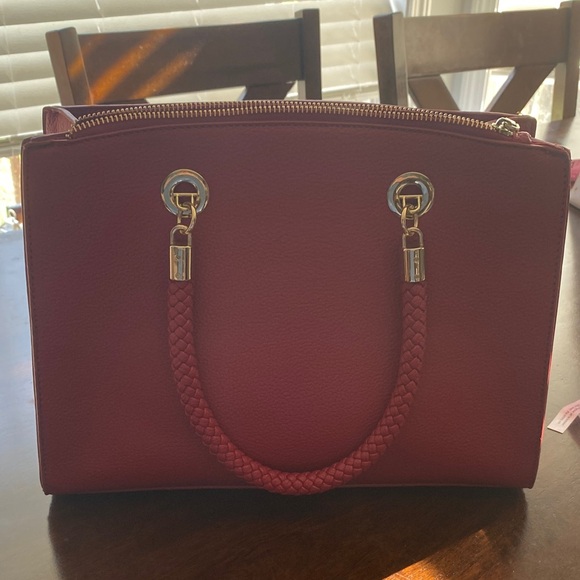 Women’s Red Leather Tote Handbag - Picture 3 of 9